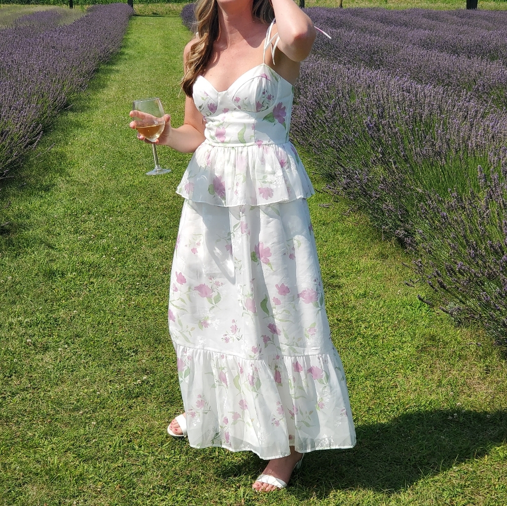 Floral on White Peplum Dress - Picture 5 of 5